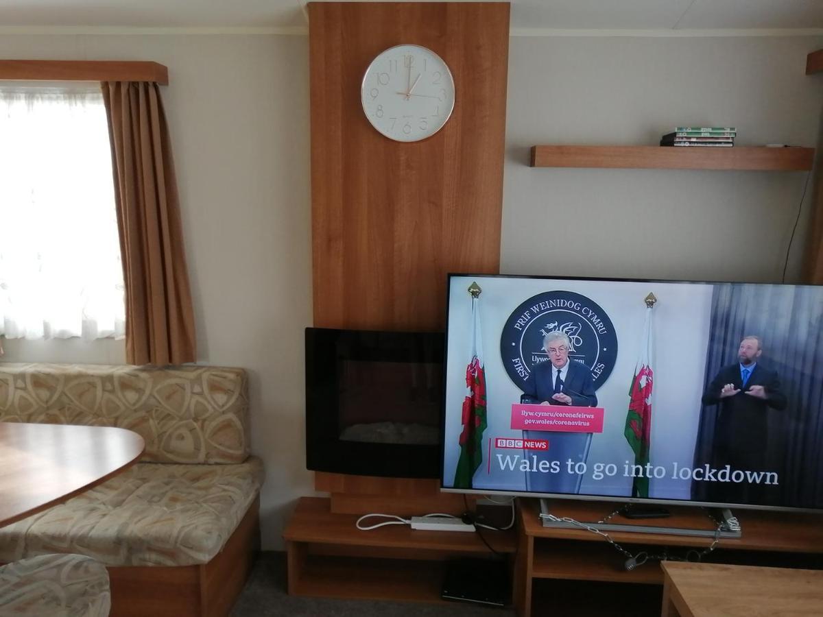 Hotel 617 Seawick Jaywick Sands Esterno foto