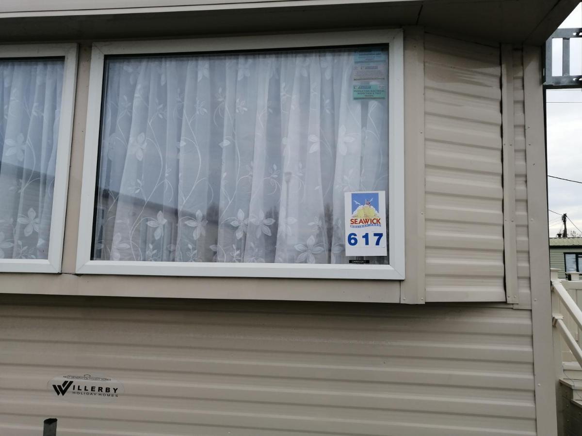 Hotel 617 Seawick Jaywick Sands Esterno foto